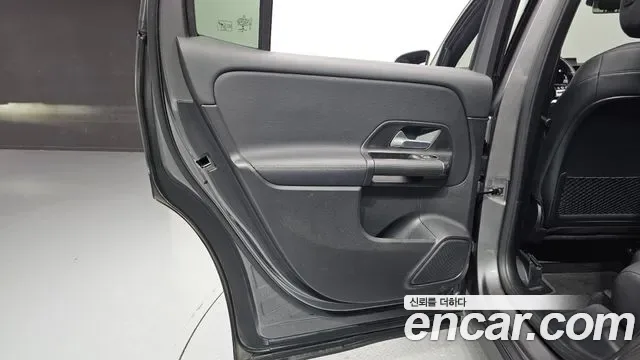Mercedes-Benz GLB GLB200 d, миниатюра 27