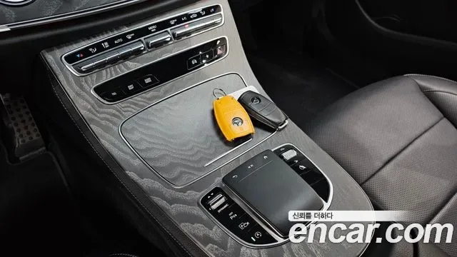 Mercedes-Benz E-Class E350 4MATIC AMG Line, миниатюра 30
