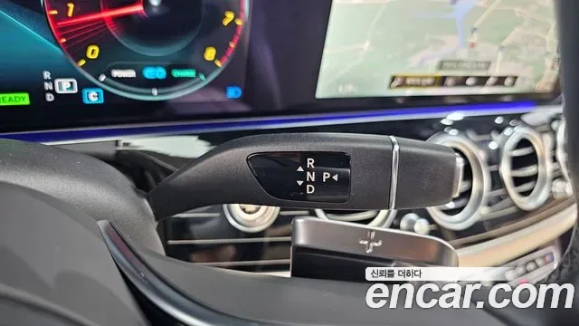 Mercedes-Benz E-Class E450 4MATIC, миниатюра 25