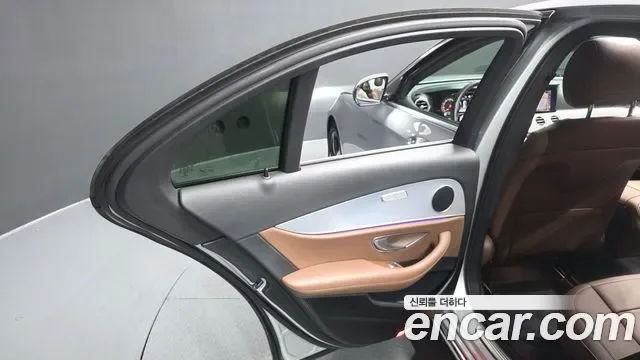 Mercedes-Benz E-Class E250, миниатюра 16