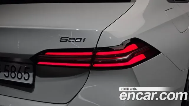 BMW 5 (G60) 520i, миниатюра 8