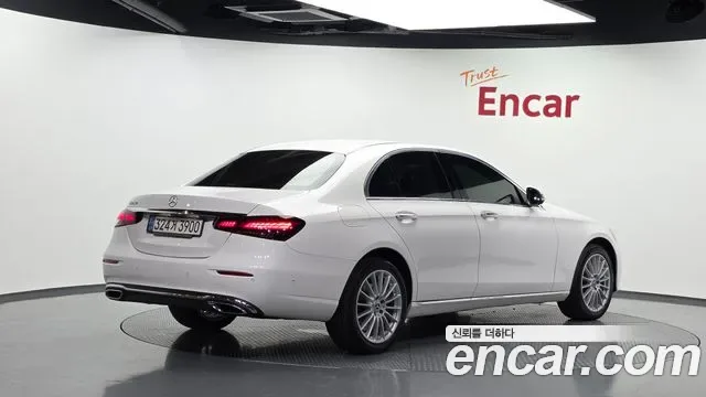 Mercedes-Benz E-Class E250, миниатюра 15