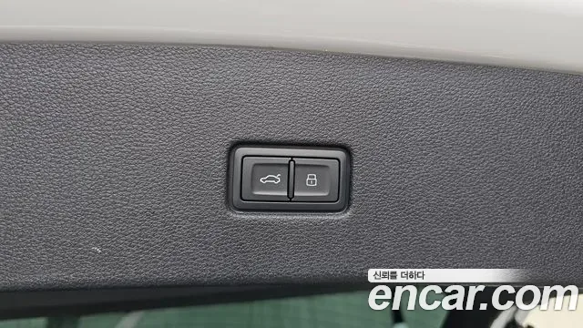 Audi Q8 55 TFSI Premium, миниатюра 9