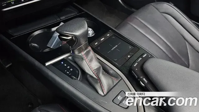 Lexus UX 2.0 F-Sport 2WD, миниатюра 16