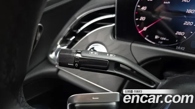 Mercedes-Benz E-Class E200, миниатюра 15