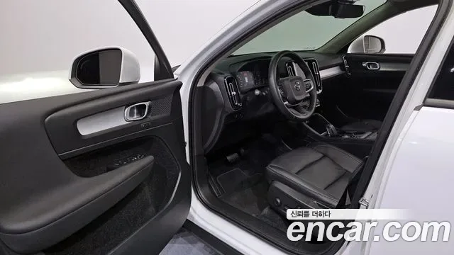 Volvo XC40 B4, миниатюра 11