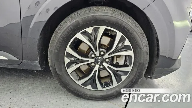 Kia Carnival бензин 9 мест, миниатюра 22