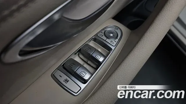 Mercedes-Benz E-Class E450 4MATIC, миниатюра 21