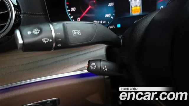 Mercedes-Benz E-Class E250, миниатюра 4