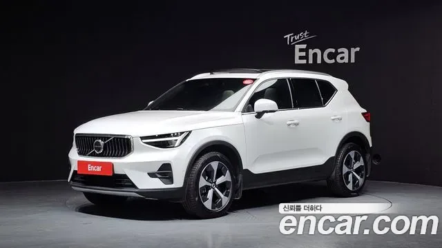 Volvo XC40 B4