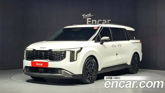 Kia Carnival бензин 9 мест X Line