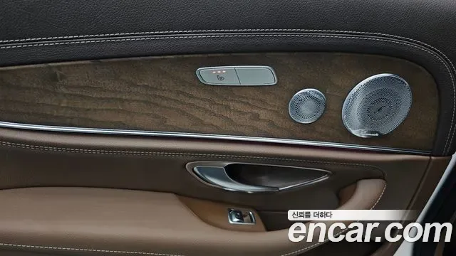 Mercedes-Benz E-Class E300 4MATIC, миниатюра 26