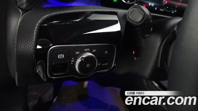 Mercedes-Benz A-Class A220, миниатюра 19