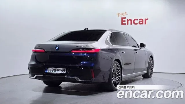 BMW 7 (G70) 750e xDrive M, миниатюра 9
