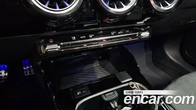 Mercedes-Benz A-Class AMG A35 4MATIC, миниатюра 3