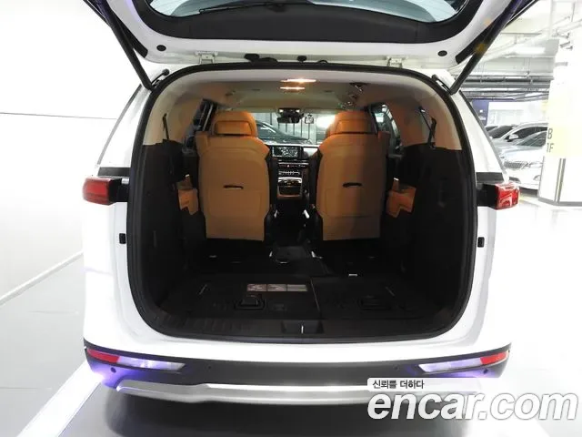 Kia Carnival бензин 7 мест, миниатюра 8
