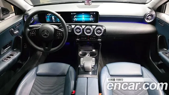 Mercedes-Benz A-Class A220, миниатюра 14
