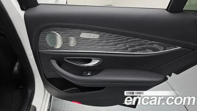 Mercedes-Benz E-Class E350 4MATIC, миниатюра 26