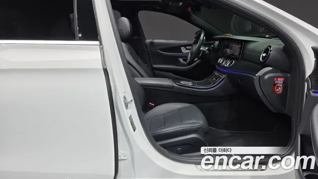 Mercedes-Benz E-Class E220d 4MATIC AMG Line, миниатюра 24