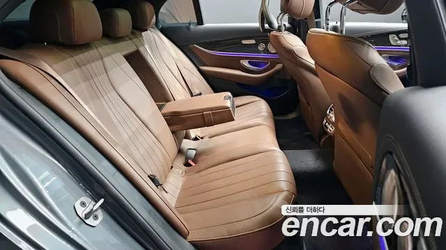 Mercedes-Benz E-Class E450 4MATIC, миниатюра 7