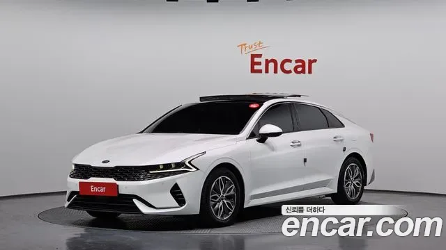 Kia K5 гибрид III Signature