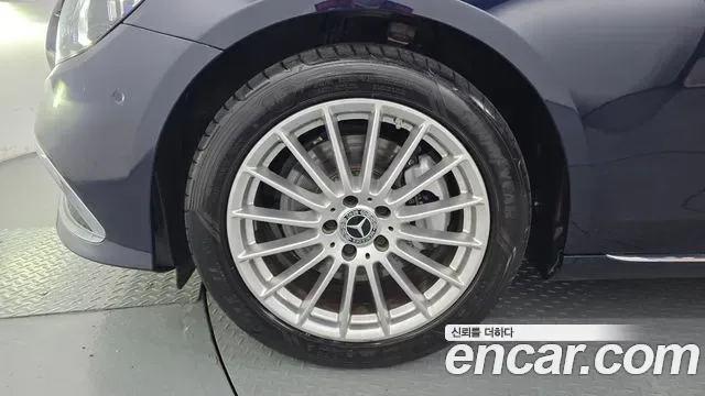 Mercedes-Benz E-Class E250, миниатюра 27