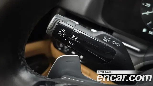 Kia Carnival бензин 7 мест Signature, миниатюра 3