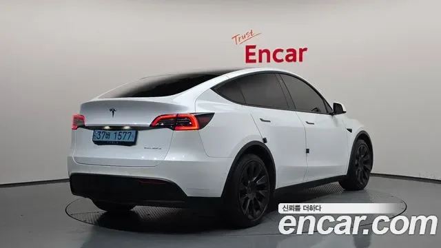 Tesla Y AWD, миниатюра 3