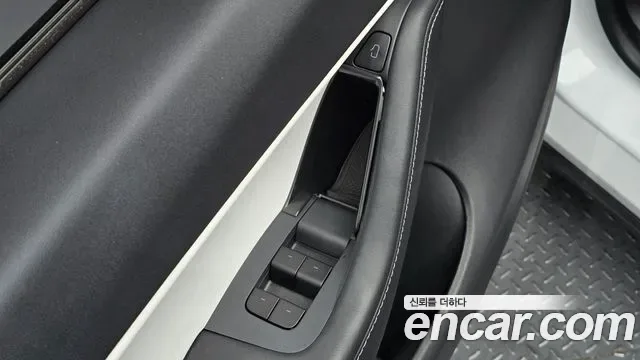 Tesla Y AWD, миниатюра 9