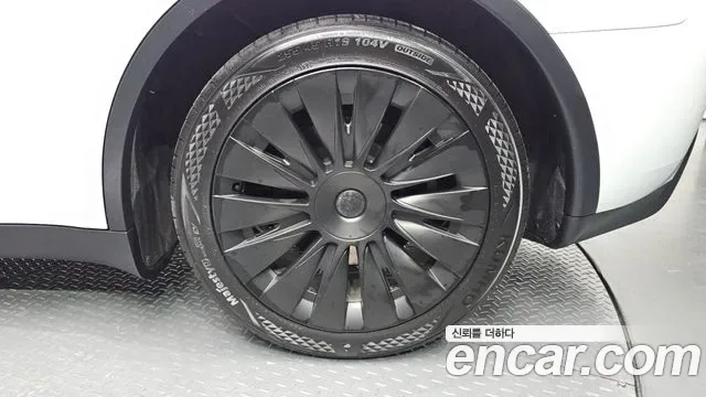 Tesla Y RWD, миниатюра 25