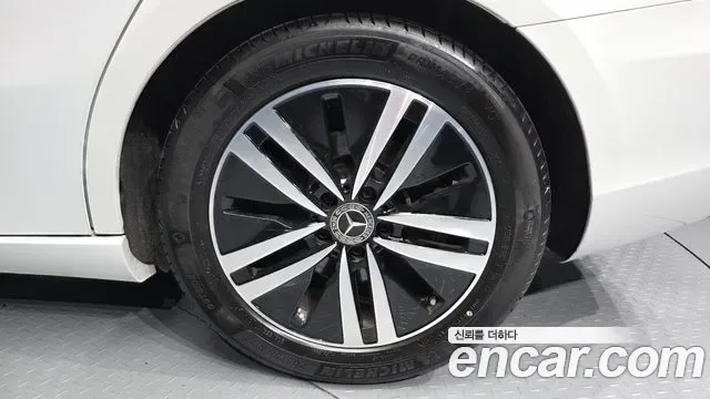 Mercedes-Benz A-Class A220, миниатюра 7