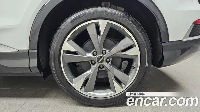 Audi Q4 40 Premium, миниатюра 14