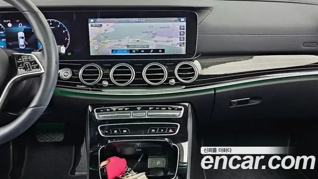 Mercedes-Benz E-Class E450 4MATIC, миниатюра 8