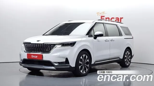 Kia Carnival дизель 9 мест Signature