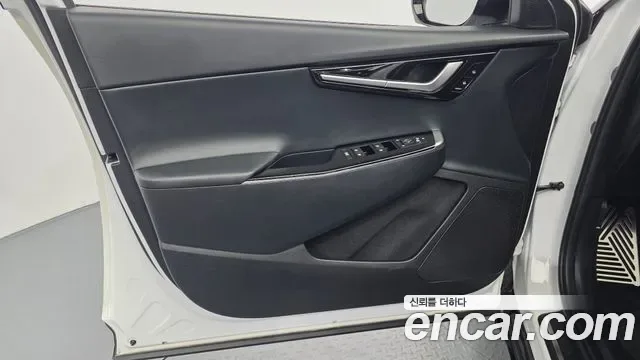 Kia EV6, миниатюра 8