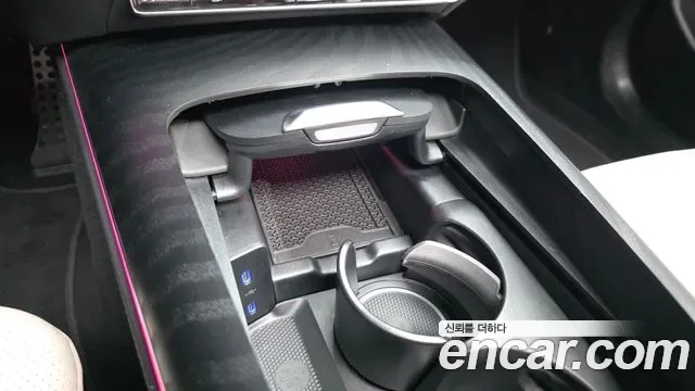 Mercedes-Benz E-Class E200 AMG Line, миниатюра 8