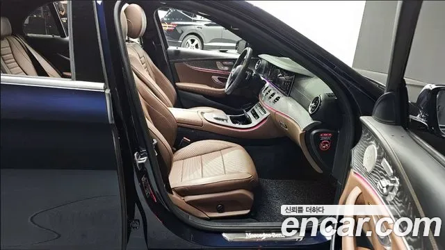 Mercedes-Benz E-Class E350 4MATIC, миниатюра 6