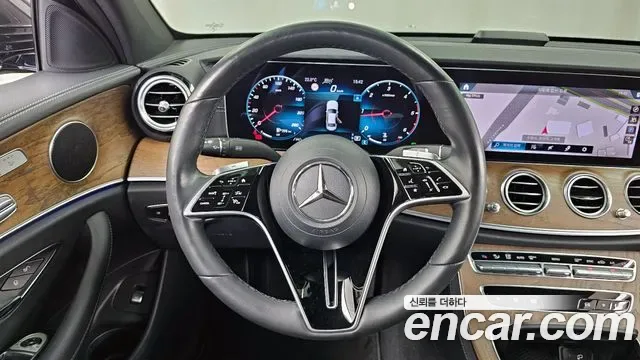 Mercedes-Benz E-Class E220d 4MATIC, миниатюра 21
