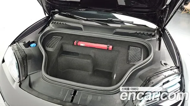 Porsche EV, миниатюра 17