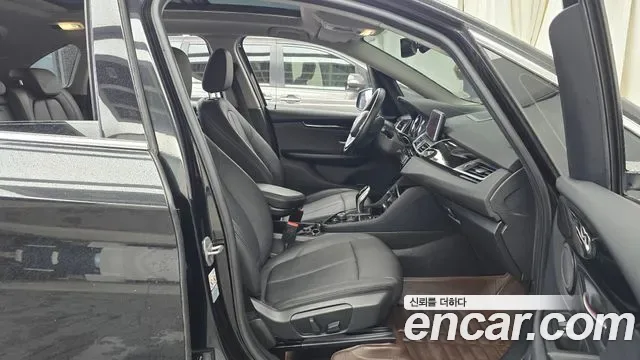 BMW 2 (F45), миниатюра 9