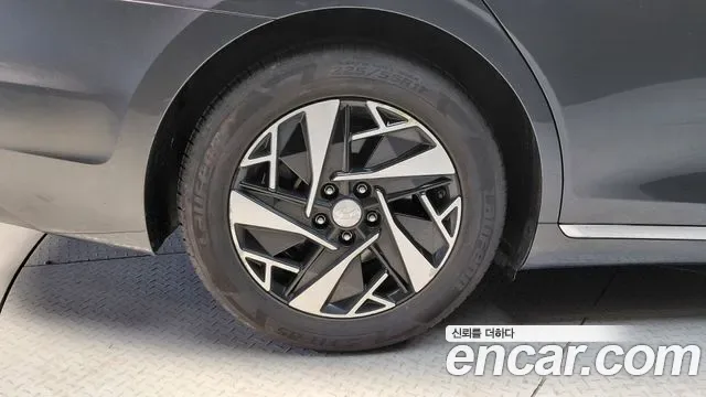 Hyundai Grandeur Premium, миниатюра 4