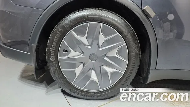Tesla Y L AWD, миниатюра 2