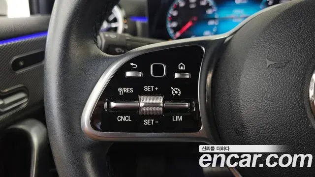 Mercedes-Benz A-Class A200d, миниатюра 19
