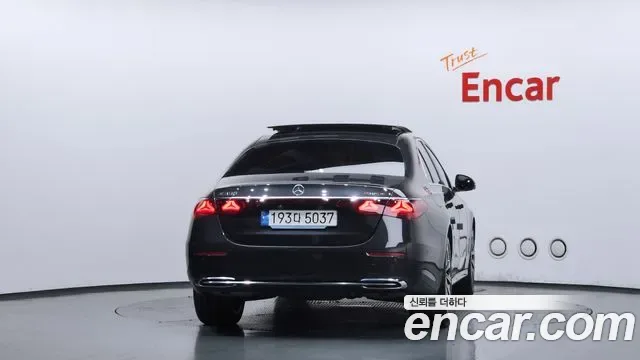 Mercedes-Benz E-Class E300 4MATIC, миниатюра 19