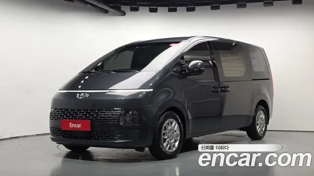 Hyundai Staria 3 мест Modern