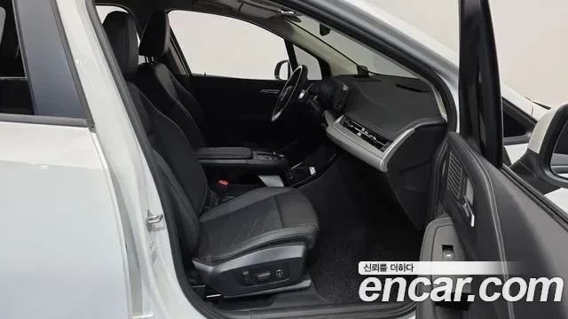 BMW 2 (U06) 220i, миниатюра 3