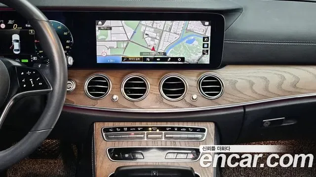 Mercedes-Benz E-Class E300e 4MATIC, миниатюра 2