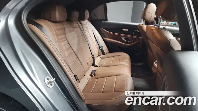 Mercedes-Benz E-Class E250, миниатюра 21