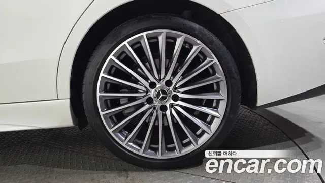 Mercedes-Benz C-Class C300 AMG Line, миниатюра 25