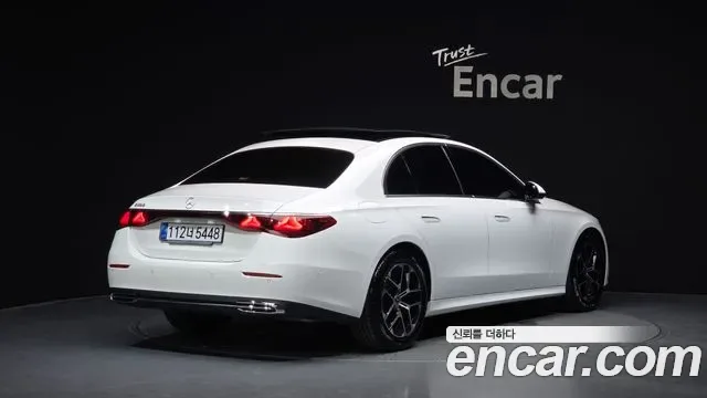 Mercedes-Benz E-Class E200, миниатюра 16